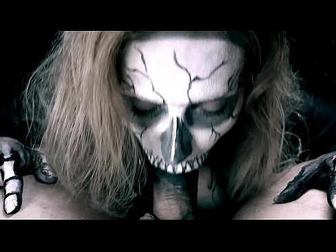 ❤️ Demoniczna dziewczyna ssąca kutasa swoimi czarnymi ustami i połykająca spermę. ️❌ Porno fb at us ️❤