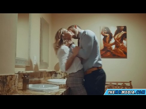 ❤️ Kiedy biuściasta blondynka uwodzi cię w publicznej toalecie ️❌ Porno fb at us ️❤